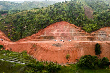 cars in madagascar mountains
