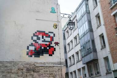 Mario street art in Paris