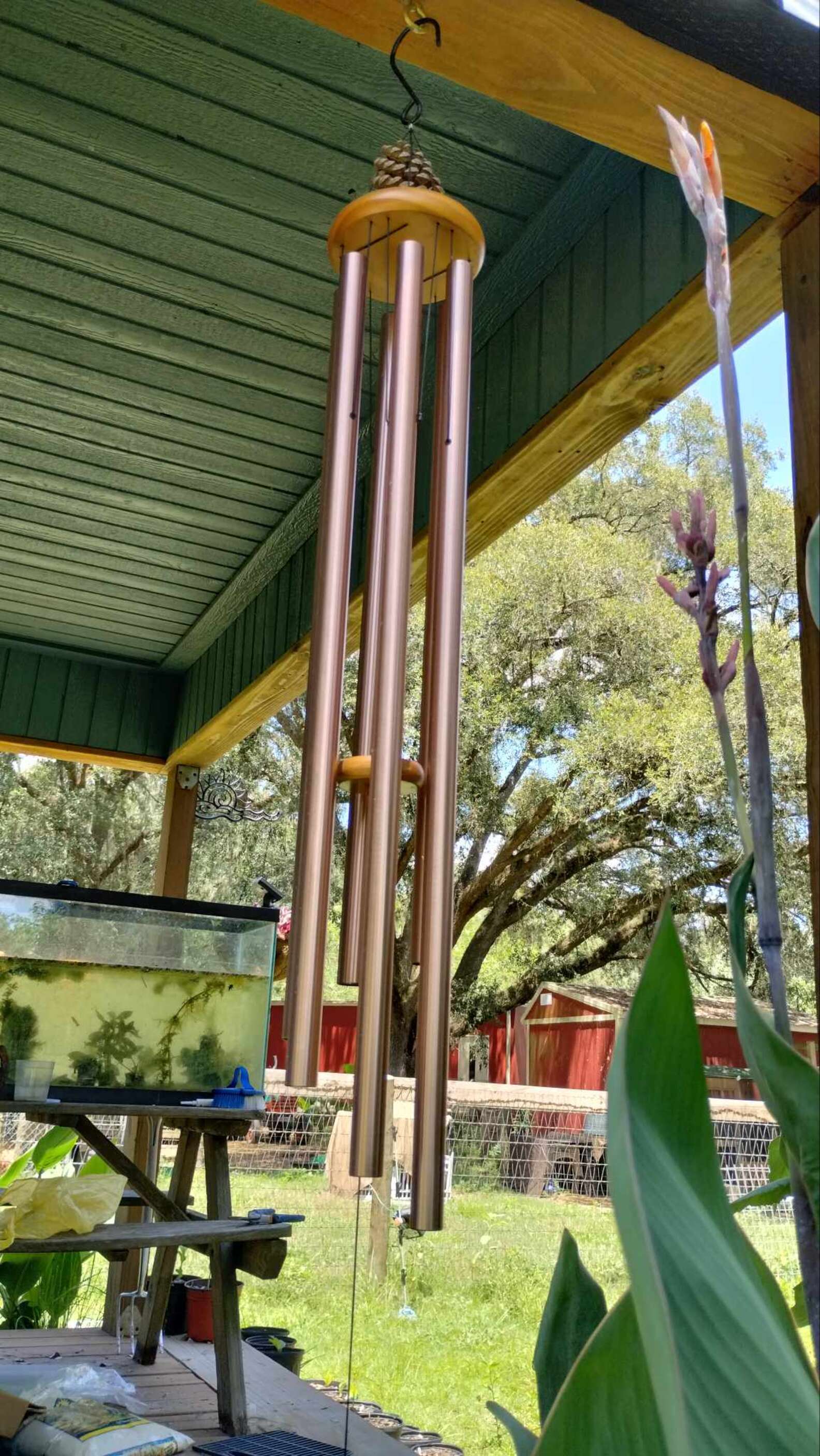 Family Uncovers Why Their Wind Chimes Now Make A Different Kind Of family-uncovers-why-their-wind-chimes-now-make-a-different-kind-of