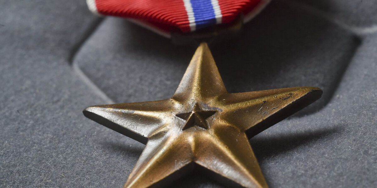 Bronze Star For Valor Recipients at Kasey Bailey blog