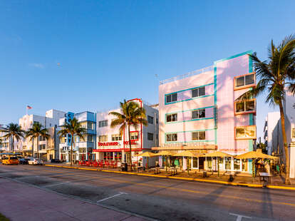 Art Deco hotels along the Ocean Drive in South Beach, Miami