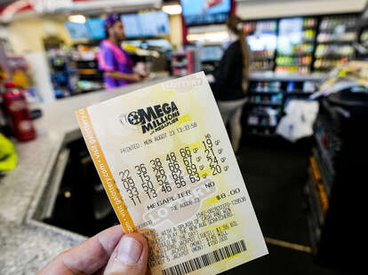 Winning Mega Millions $1.58 billion ticket Florida Publix