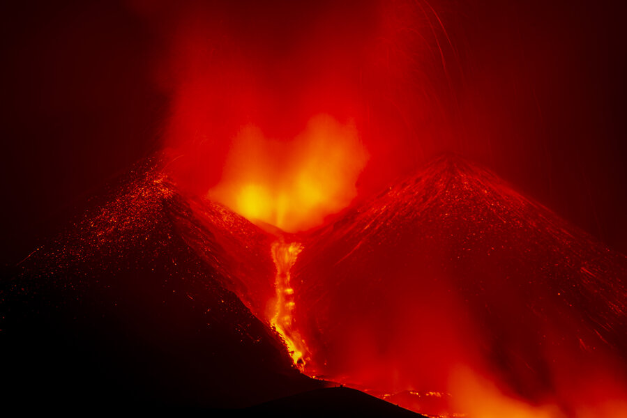 Mount Etna Volcano Eruption in Italy Closes Airport, Delays Flights ...