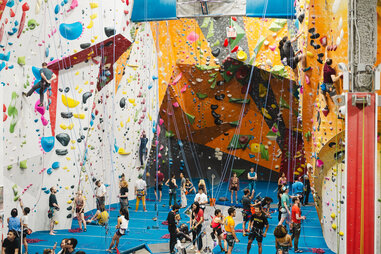 Asian Climbing Tribe meetup at The Cliffs at LIC
