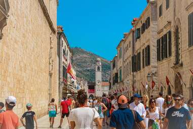 Crowd of tourists in Dubrovnik