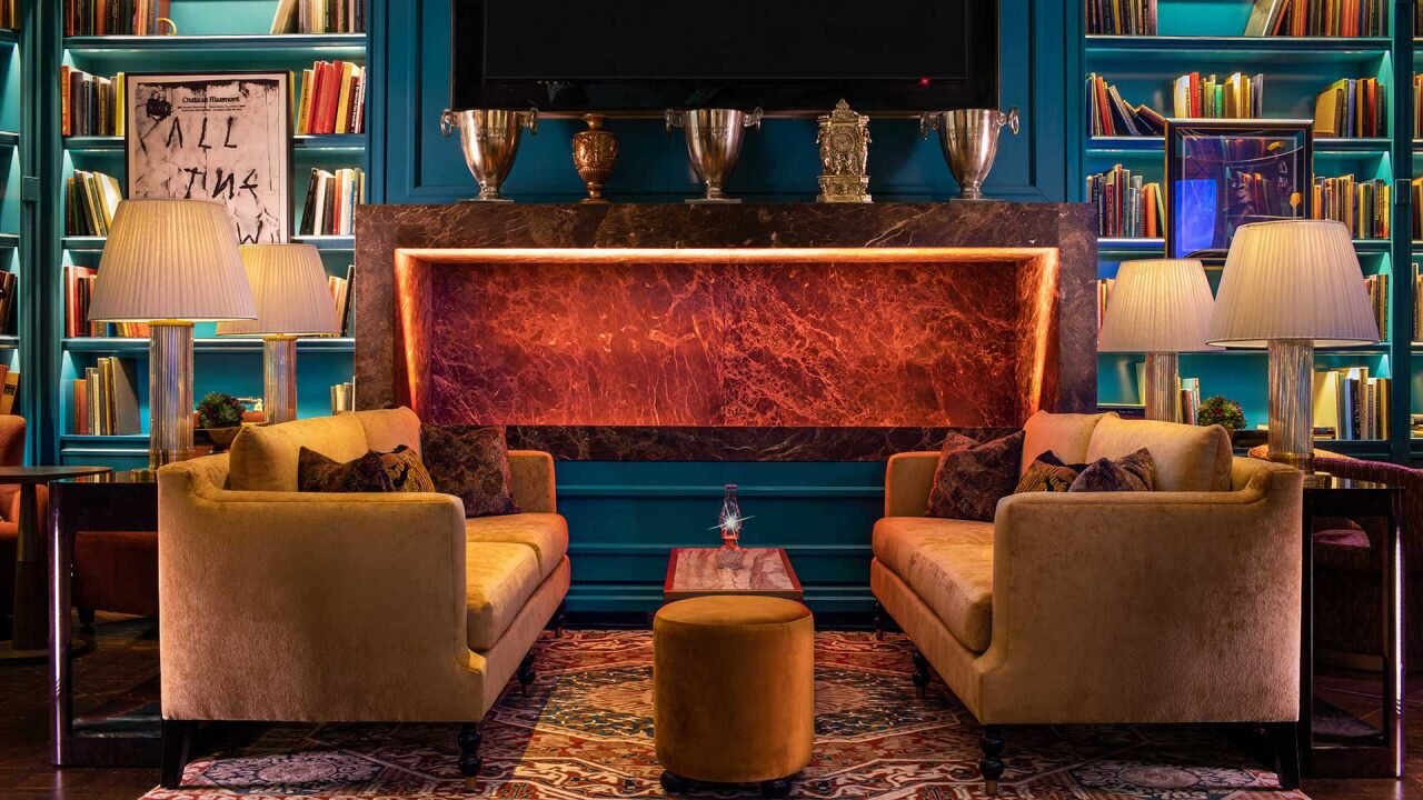 The Venetian’s New Cocktail Bar Wants You to Stay Awhile