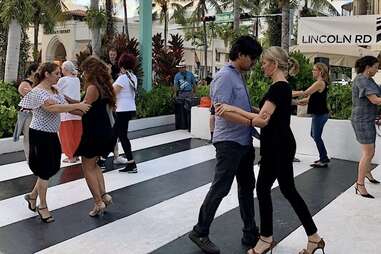 Lincoln Road open-air tango