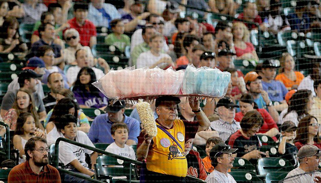 For 10 years, beer, snack vendor keeps Las Vegas baseball crowds cheering