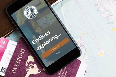 nomadmania travel app