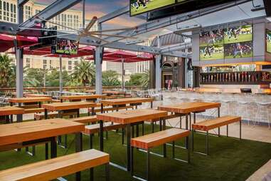 Restaurant, Las Vegas Strip  Flanker Kitchen + Sports Bar
