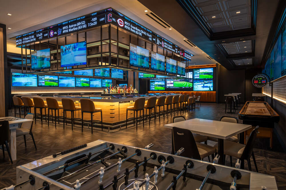 Restaurant, Las Vegas Strip  Flanker Kitchen + Sports Bar