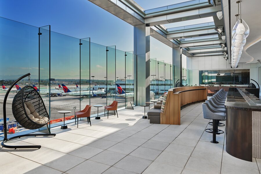 13 Best Airport Lounges in the World — and How to Get Into Them