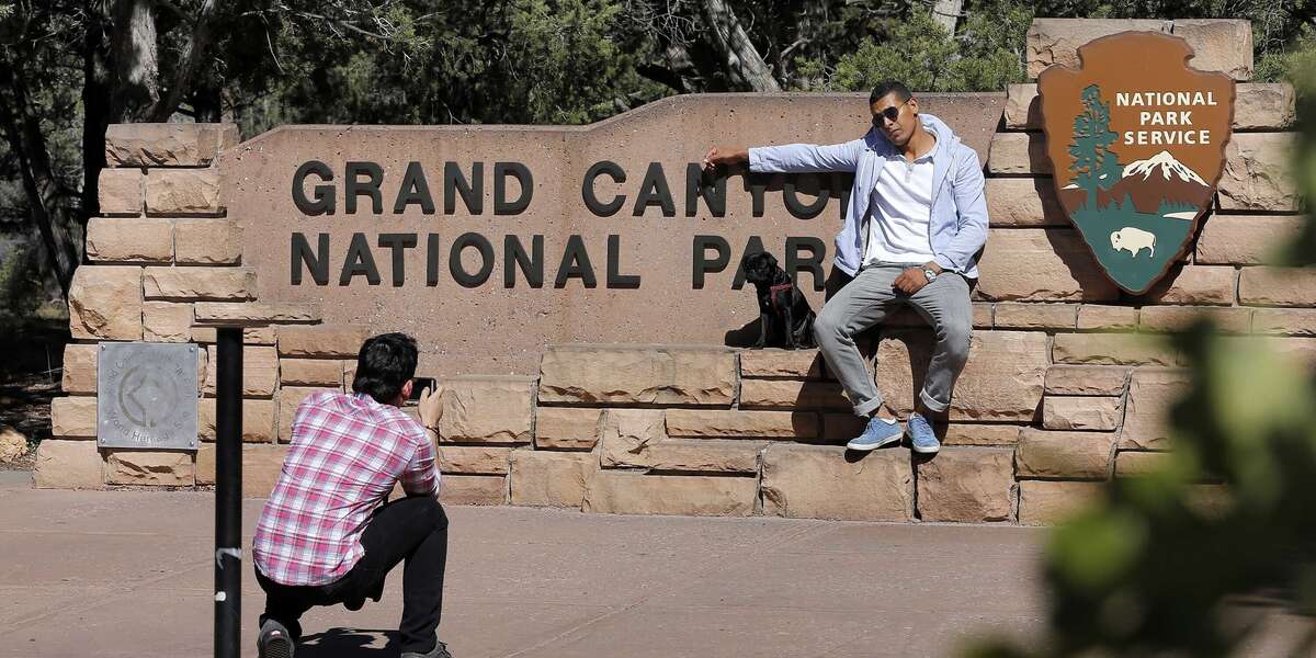 Utah and Arizona Will Pay To Keep National Parks Open if Shutdown Occurs - Vimarsana News