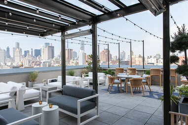 Super Bowl Sunday Party - Rooftop Bar NYC - New York's largest indoor and  outdoor bar