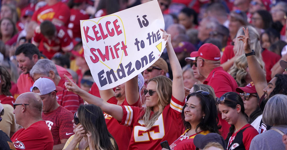 2023 Travis Kelce jersey: Taylor Swift rumors heat up the demand for home  and away Chiefs gear 