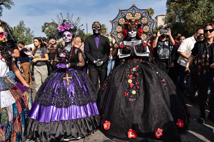 Best Halloween Events in LA 2023 Haunted Houses, Hayrides, and Mazes