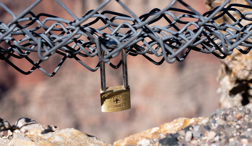 Grand Canyon Love Locks Are Killing Condors, National Park Service ...