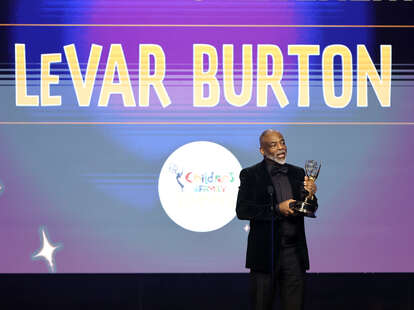 LeVar Burton Will Host National Book Awards Ceremony Replacing