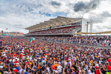 Us grand prix crowd at the race track