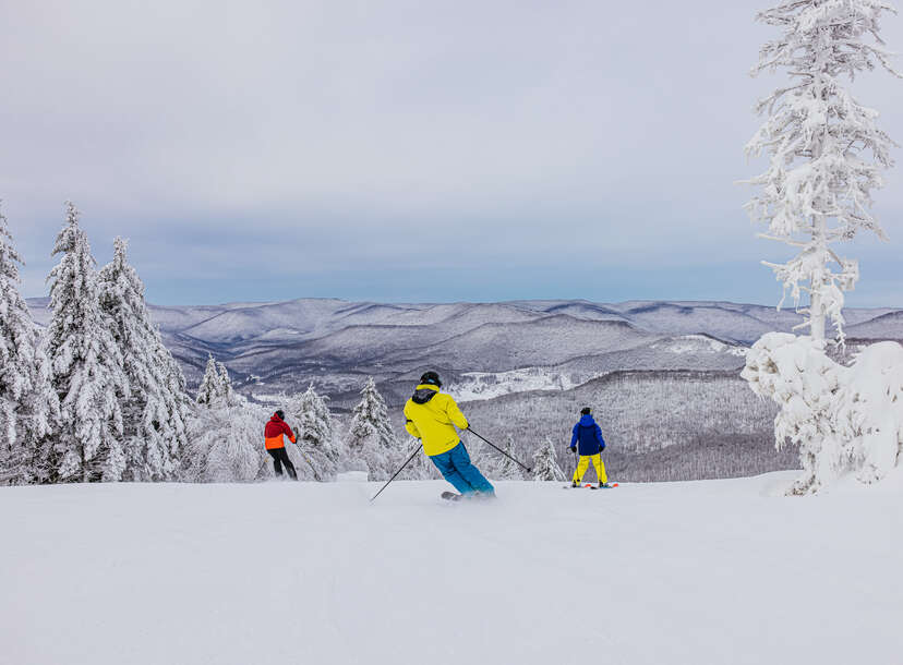 Best Ski Towns in the US: Cities with Great Slopes & Après-Ski
