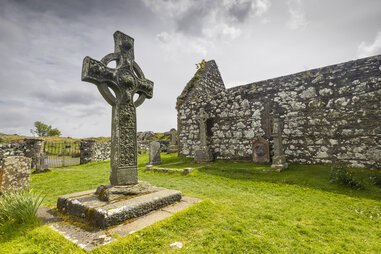 kidalton cross and church on the isle of islay