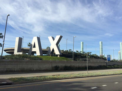 entering lax airport in la