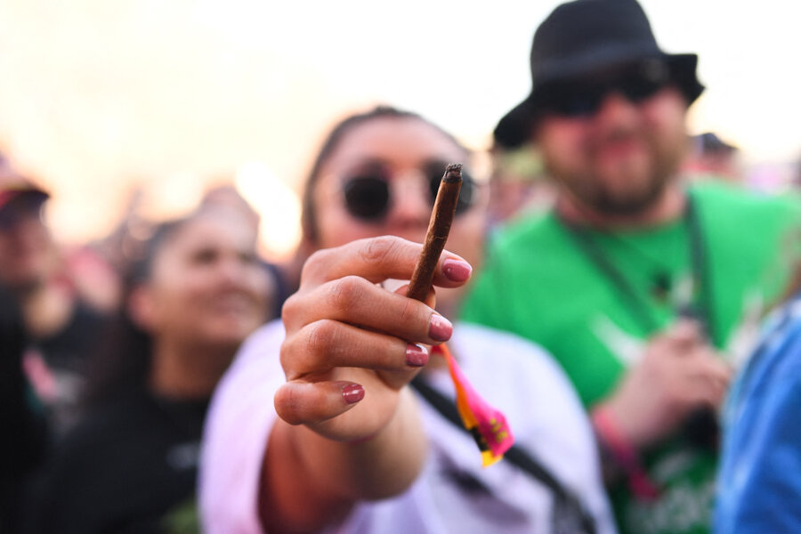 Best US Cities for Cannabis-Friendly Vacations: LA, Chicago, DC & More -  Thrillist