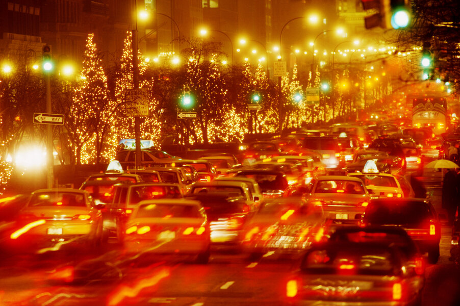 Here’s When to Avoid the Roads This Holiday Season Here’s When to Avoid the Roads This Holiday Season
