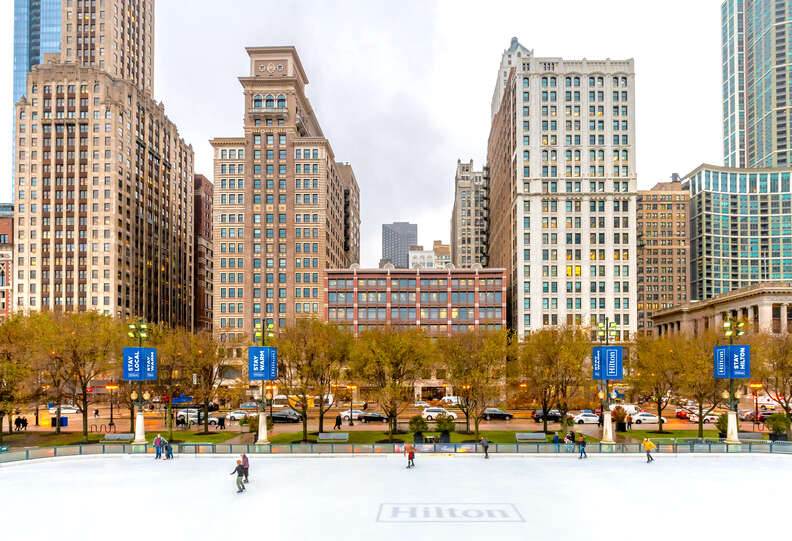 downtown chicago ice skating rink