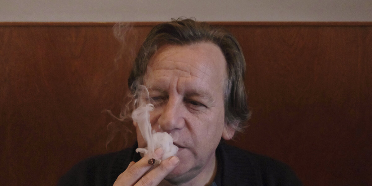 Shops in Dutch Cities Sell Legal Weed in Experiment - Vimarsana News