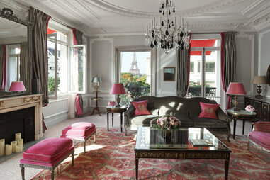 Hôtel Plaza Athénée room