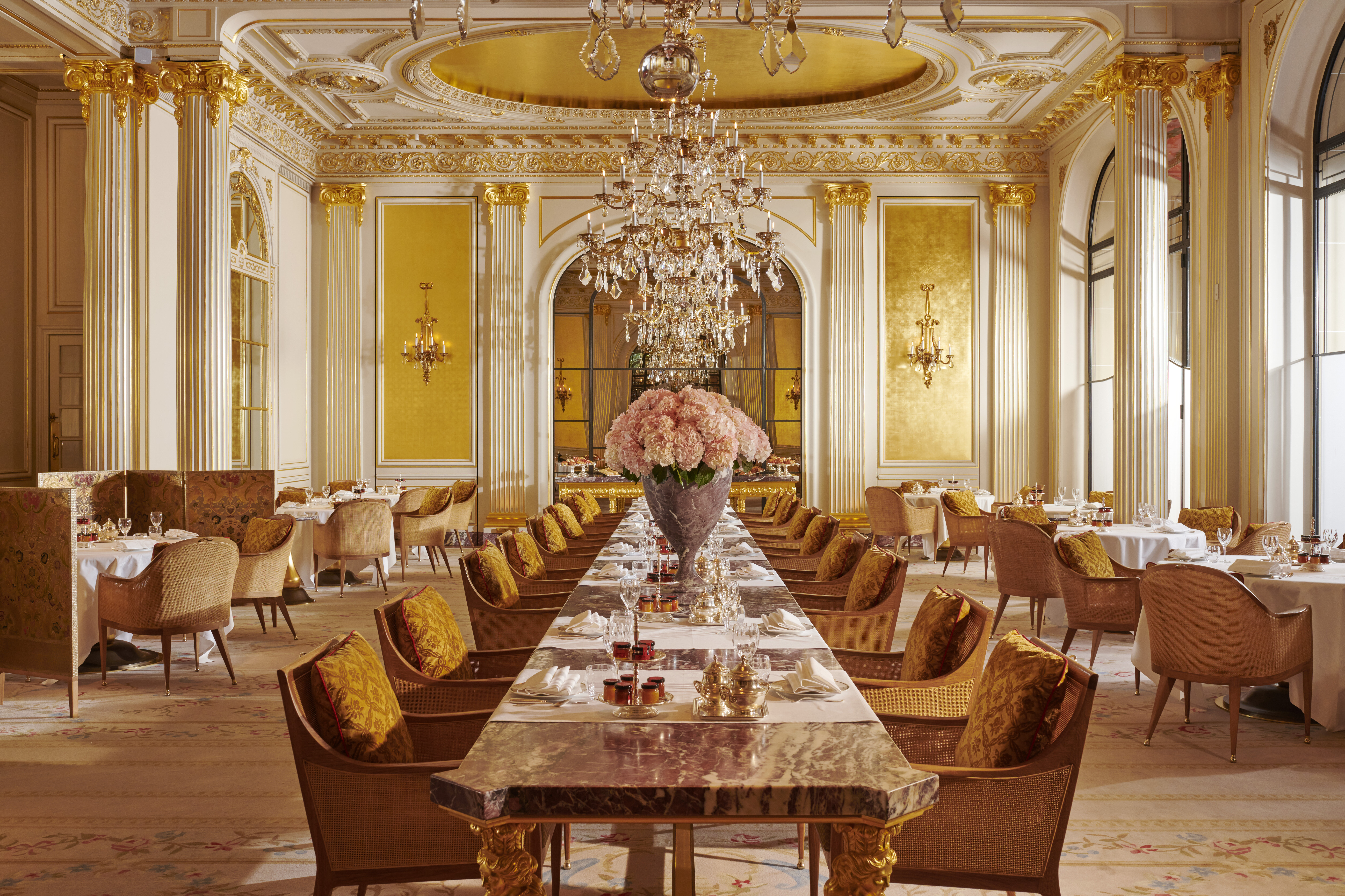 HÔTEL PLAZA ATHÉNÉE PARIS ボールペン ジャンク(m48 Visit the Hôtel Plaza Athénée in Paris, France - Thrillist