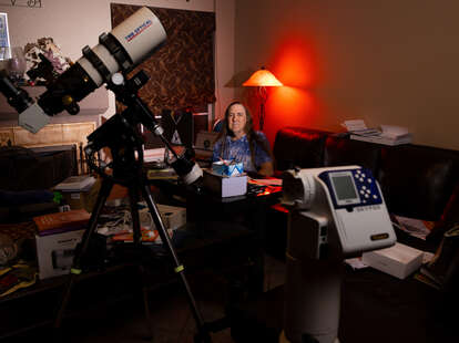 eclipse chaser with telescopes total solar eclipse 2024