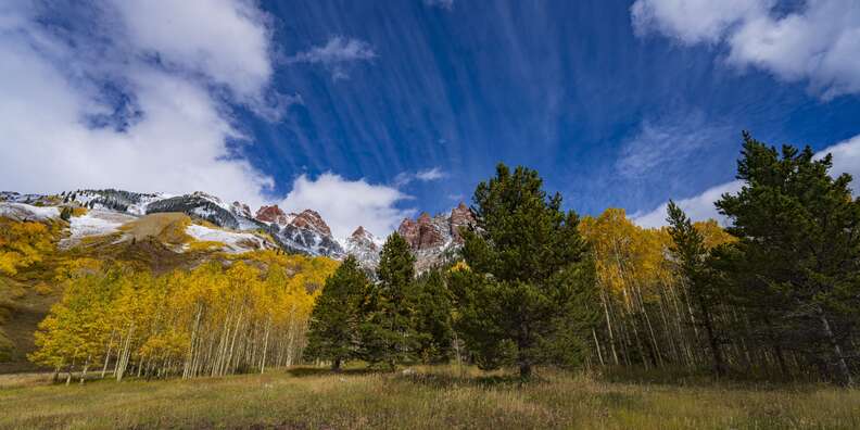 Maroon Bells, Aspen Colorado in autumn color