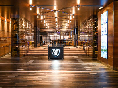 Raiders Tavern & Grill