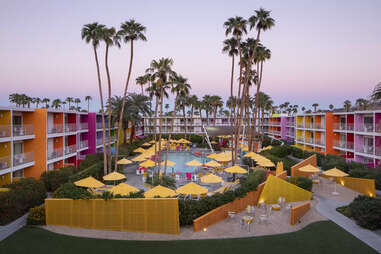 mid-century modern hotel pool the saguaro in palm springs