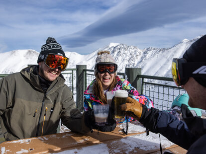 Il Rufio Outside Tables