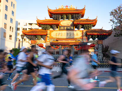 runners through chinatown in los angeles