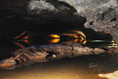 underground lake lost sea cave tennessee