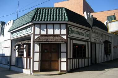 Donovan’s Pub in Woodside