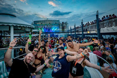 311 cruise ship fans at outdoor concert in the ocean