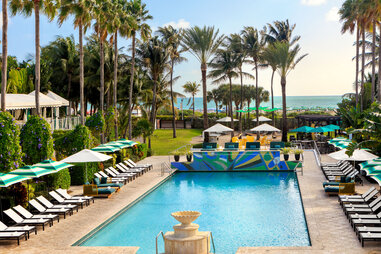 pool Kimpton Surfcomber Miami Beach