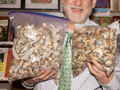 magic mushrooms store canada vancouver psilocybin products in a bag