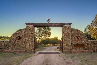 TERRA farm + manor in Arizona 