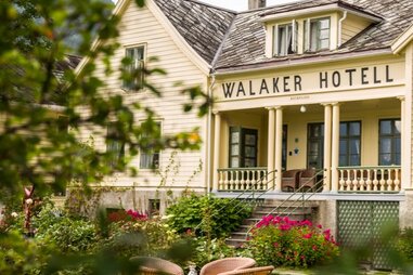 The view of the gardens at Walaker Hotell