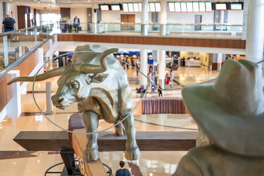 Best Things to Do at Dallas-Fort Worth International Airport: Eat, Shop