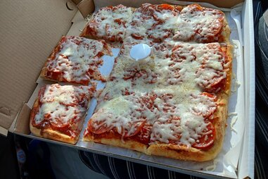 wagner’s pizza bus pie