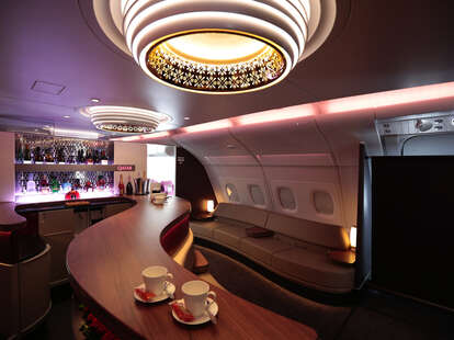 qatar airways first class passenger bar