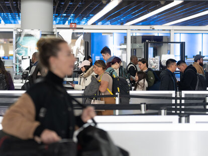 airport security line