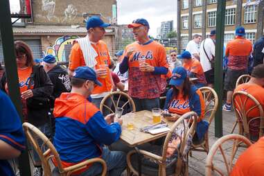 Mets fans in London